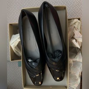 New Naturalizer Kitten Black Heels Size 9